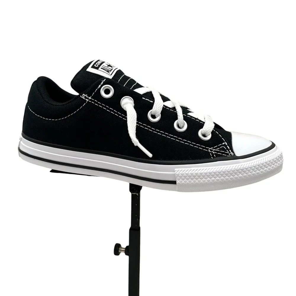 Converse Chuck Taylor Street Youth Boys Girls Low Top Sneaker Size 7 Black White
